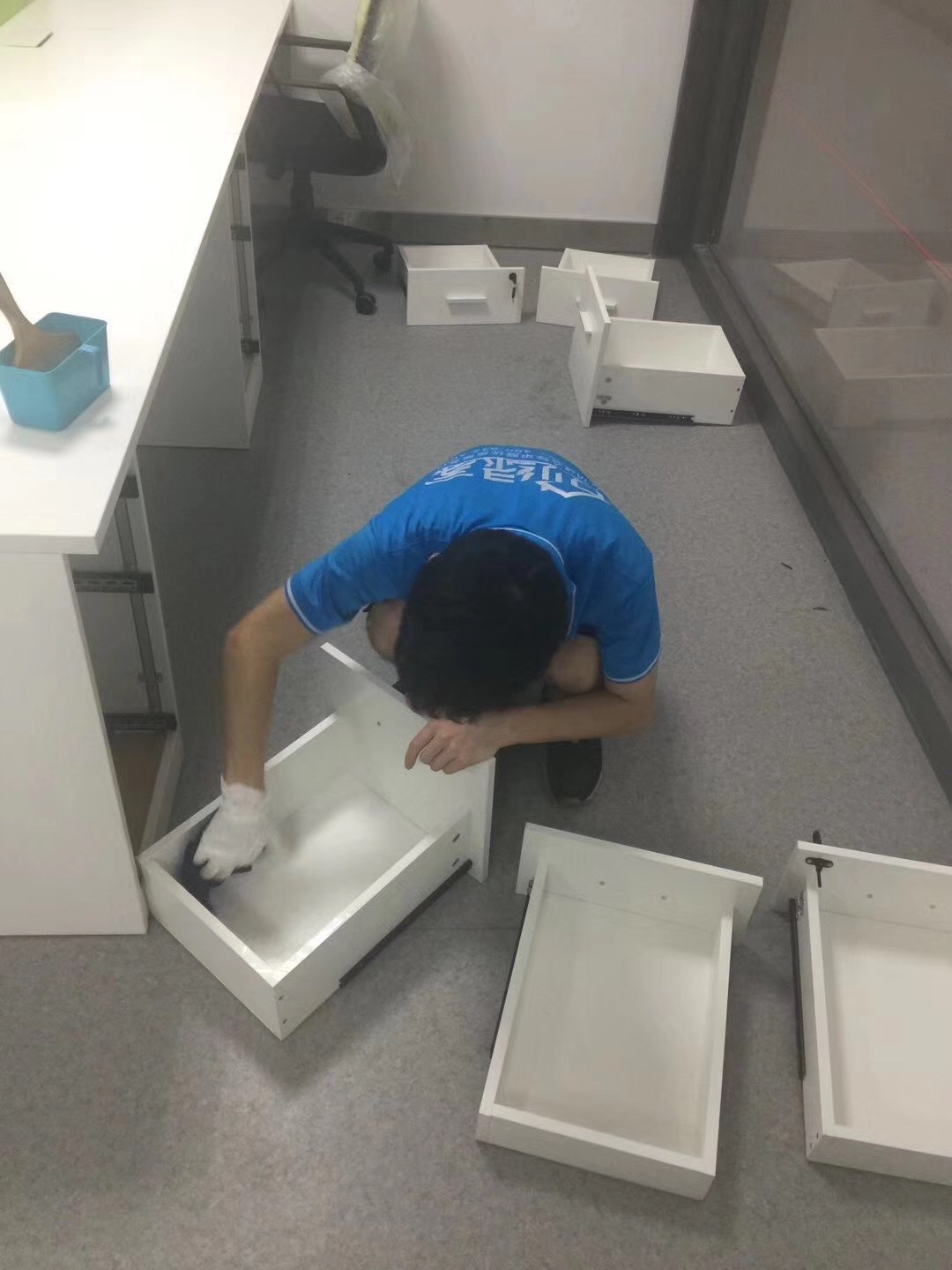 樂富設計園在一個loft創意產業園中，2760多方的一個大項目歷經創綠家兩組工程師兩天兩夜的治理，典型loft式的裝修異味大大降低。樂富設計園的治理源于創綠家曾經為泰普森旗下一家子公司甲醛治理，治理完畢效果非常好，所以泰普森集團二次選擇我們治理。創綠家，值得您信任！