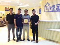 熱烈祝賀佛山高明陳總、李總、彭總簽約創(chuàng)綠家！